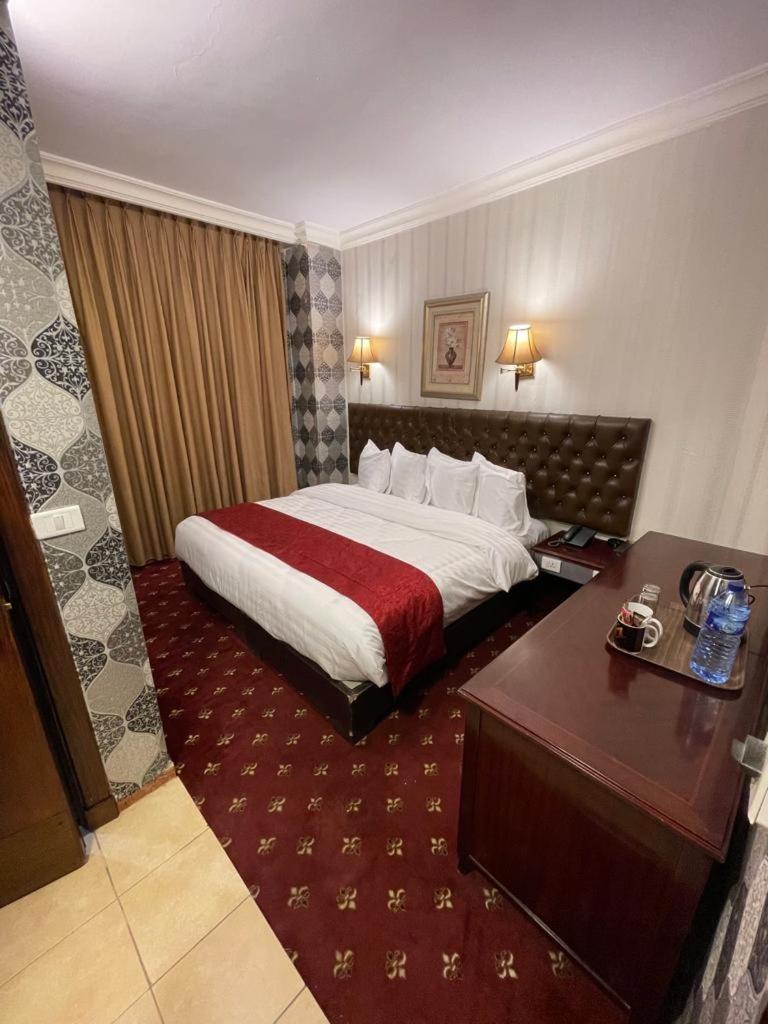Madison Hotel Amã Exterior foto